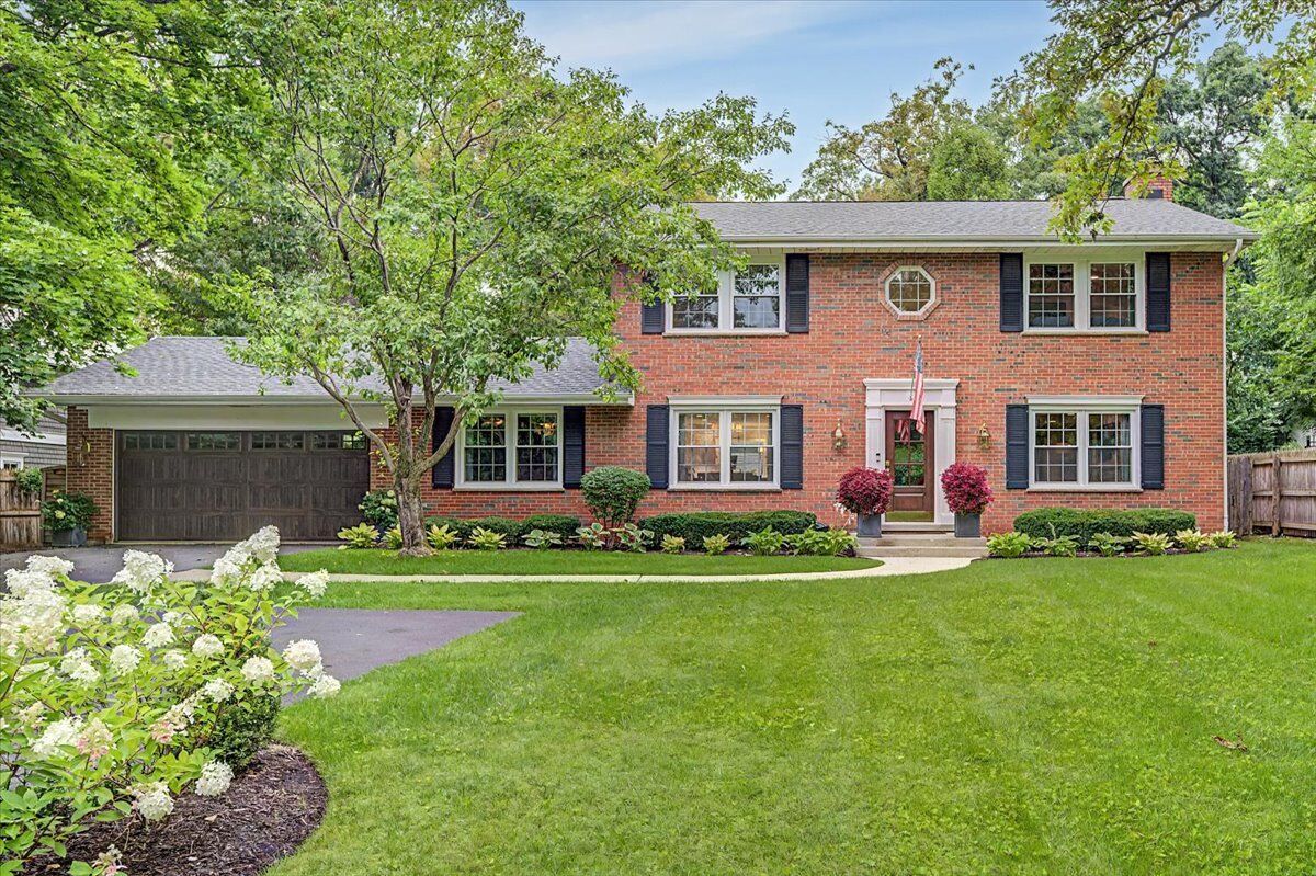 Property Photo: 322 Greenwood Avenue IL 60045