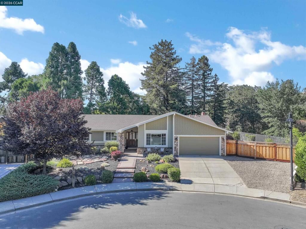 Property Photo: 911 Berendsen Ct CA 94517