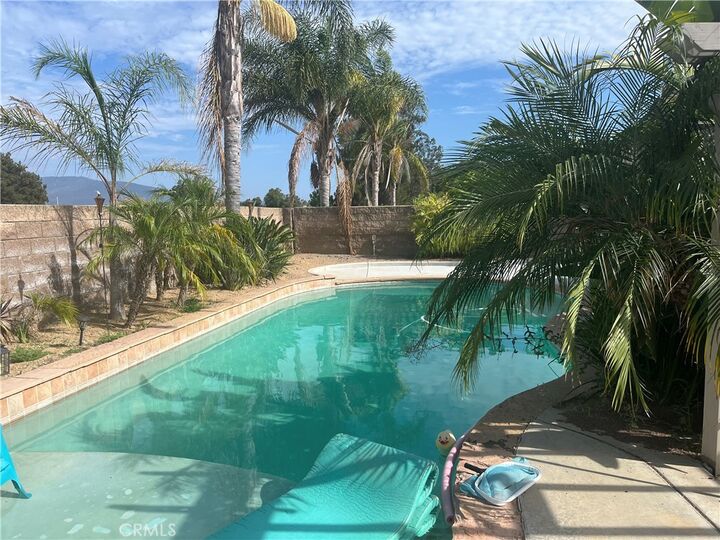 Property Photo:  41646 Avenida De La Reina  CA 92592 