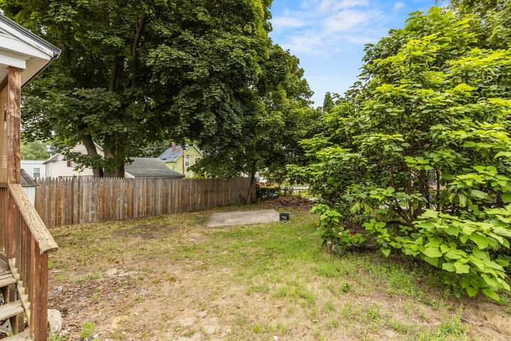 Property Photo:  23 Cottage Street  ME 04073 