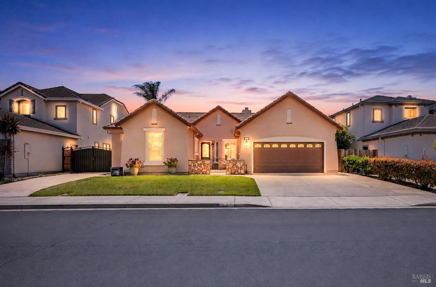 Property Photo:  625 Sparrowhawk Drive  CA 95687 