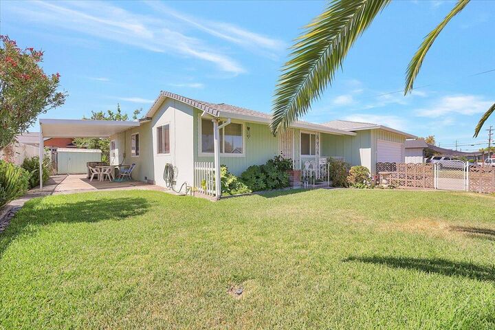 Property Photo:  1122 E 19th Street  CA 95901 