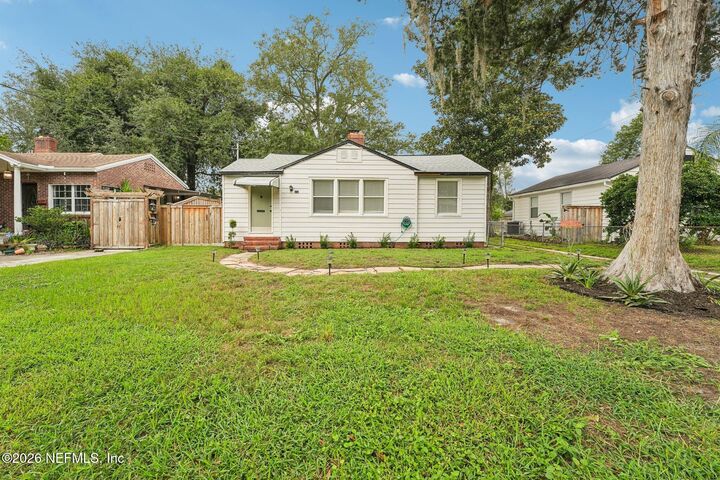 Property Photo:  1632 Charon Road  FL 32205 