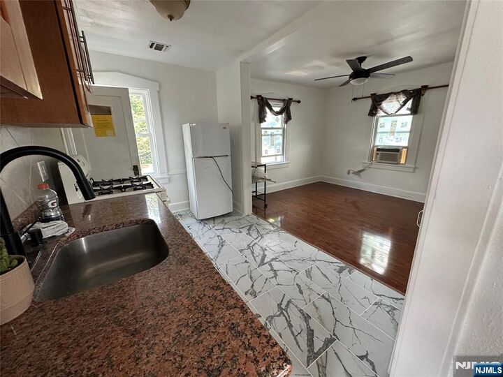Property Photo:  58 S Farview Avenue  NJ 07652 