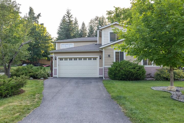 Property Photo:  110 Murray Avenue A  MT 59937 