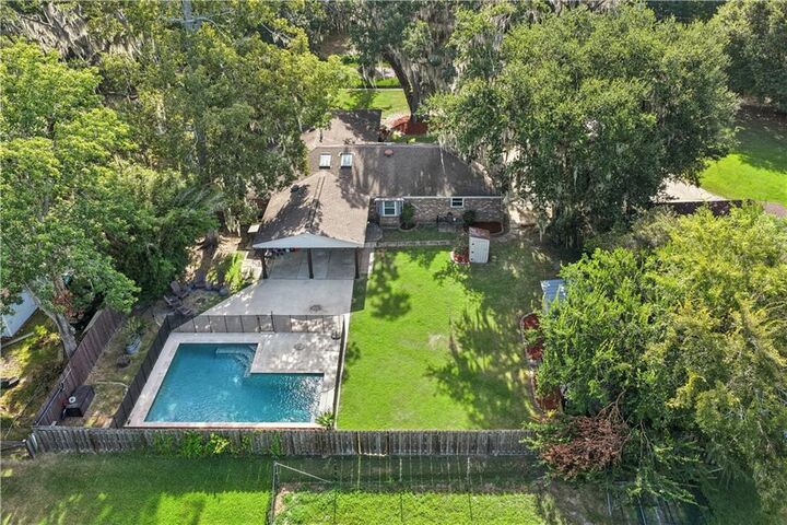 Property Photo: 230 Oak Lane LA 70448