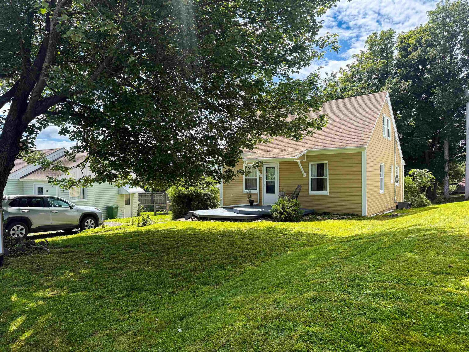 Property Photo: 11 Cedar Street NS B0K 1X0