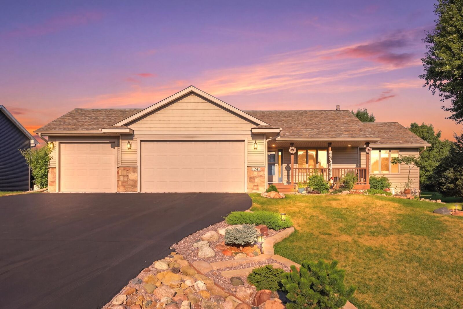 Property Photo:  1245 Island View Drive  WI 54017 