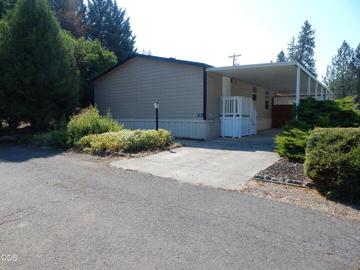 Property Photo:  21 Brophy Way Unit 23  OR 97539 