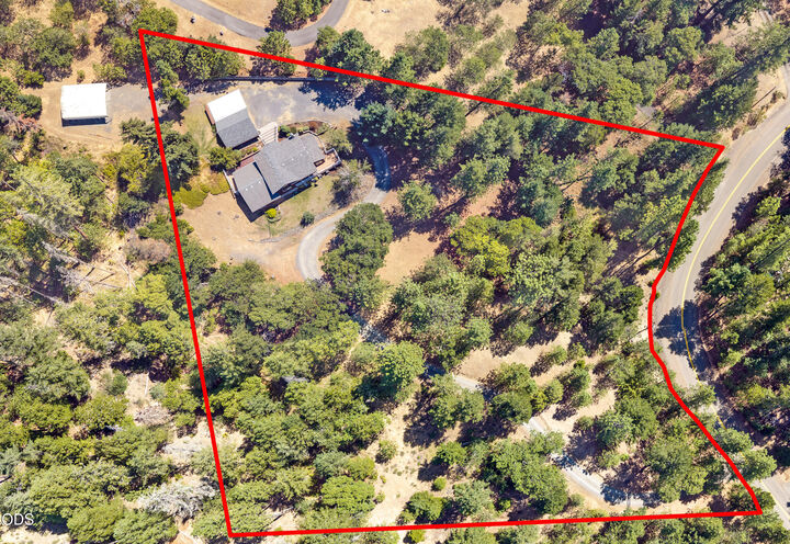Property Photo:  509 Manzanita Drive  OR 97537 