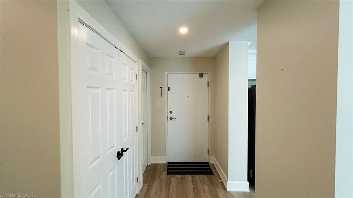 Property Photo:  45 Pond Mills Road 103  ON N5Z 4W5 