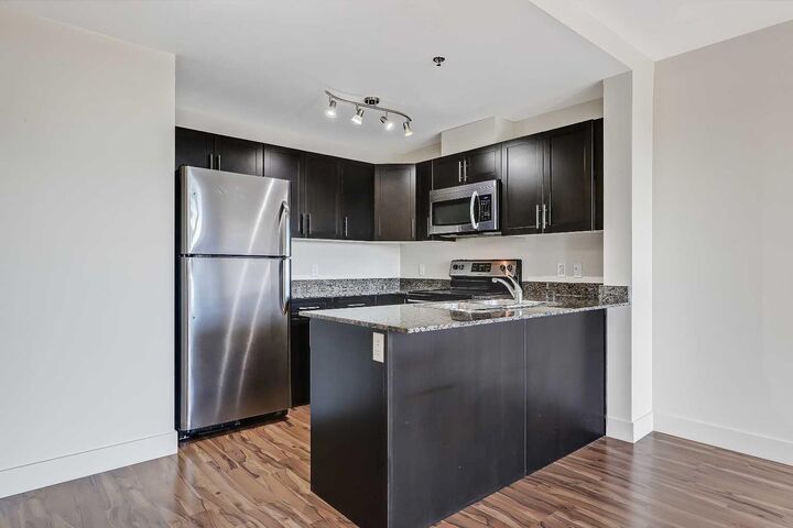 Property Photo: 955 McPherson Road NE 514 AB T2E 6V3
