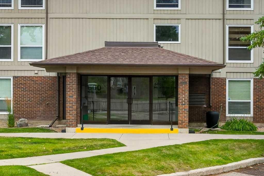 Property Photo: 860 Midridge Drive SE 631 AB T2X 1K1