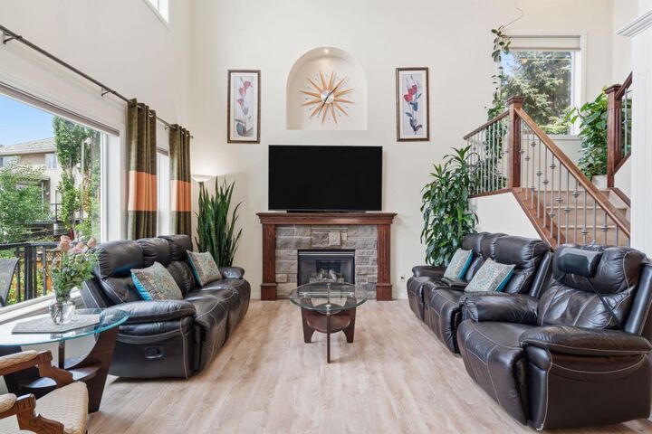 Property Photo: 21 Royal Ridge Hill NW AB T3G 4T9