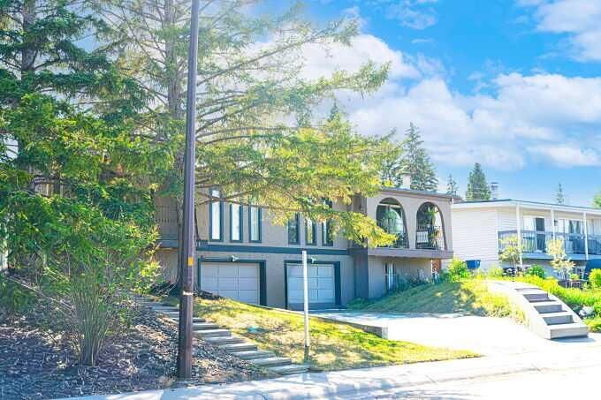 Property Photo: 801 Canfield Way SW AB T3W 1K4