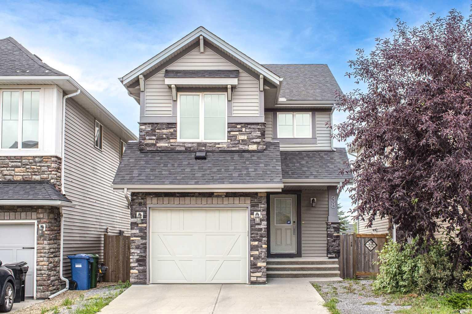 Property Photo: 38 Nolanfield Road NW AB T3R 0M5