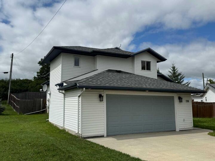 Property Photo: 110 Pleasant Drive AB T0B 3R0