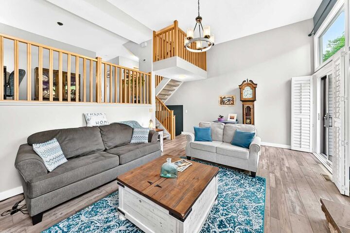 Property Photo: 185 Woodridge Drive SW 3 AB T2W 3X7