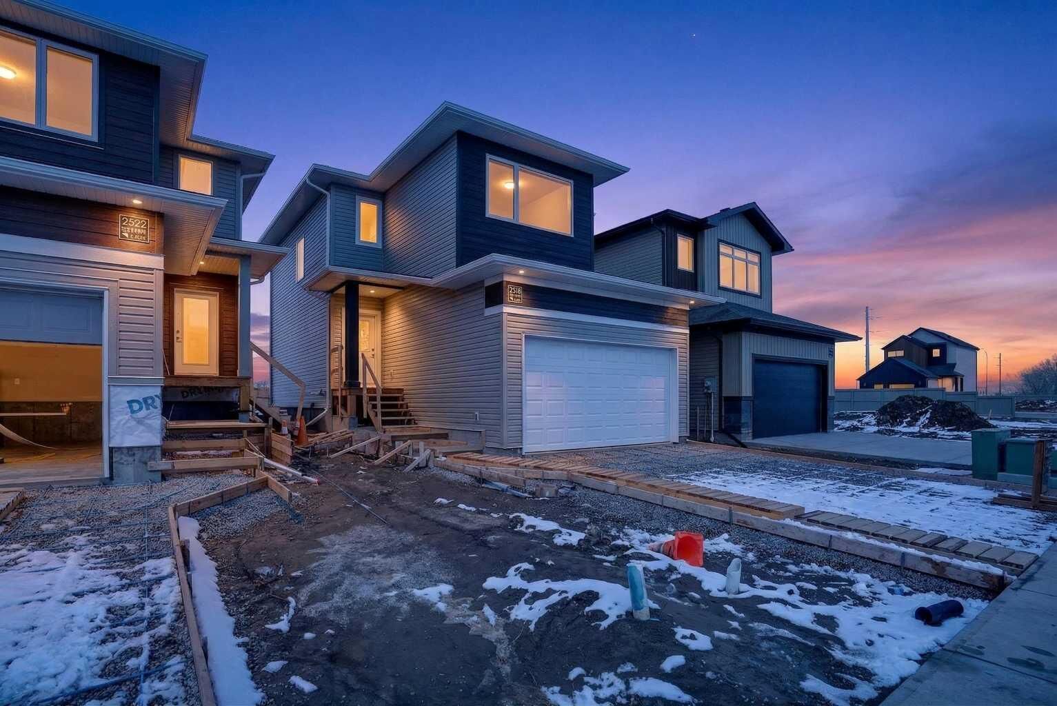 Property Photo: 2518 44 Street S AB T1K 8L6