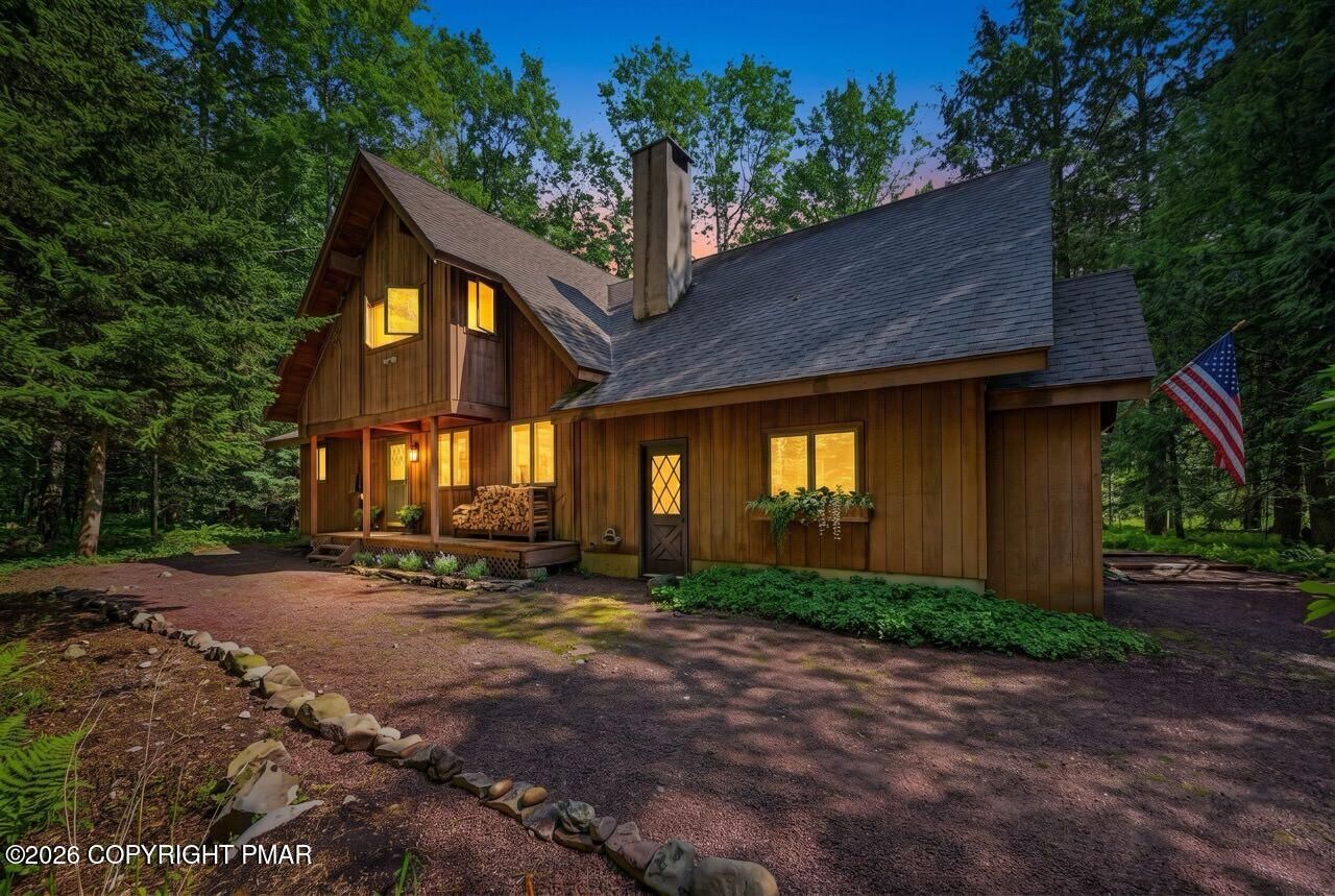 Property Photo: 1177 Deer Trail Road PA 18350