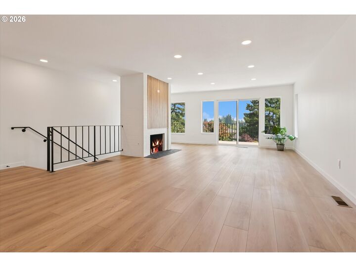Property Photo:  60 Condolea Ter  OR 97035 