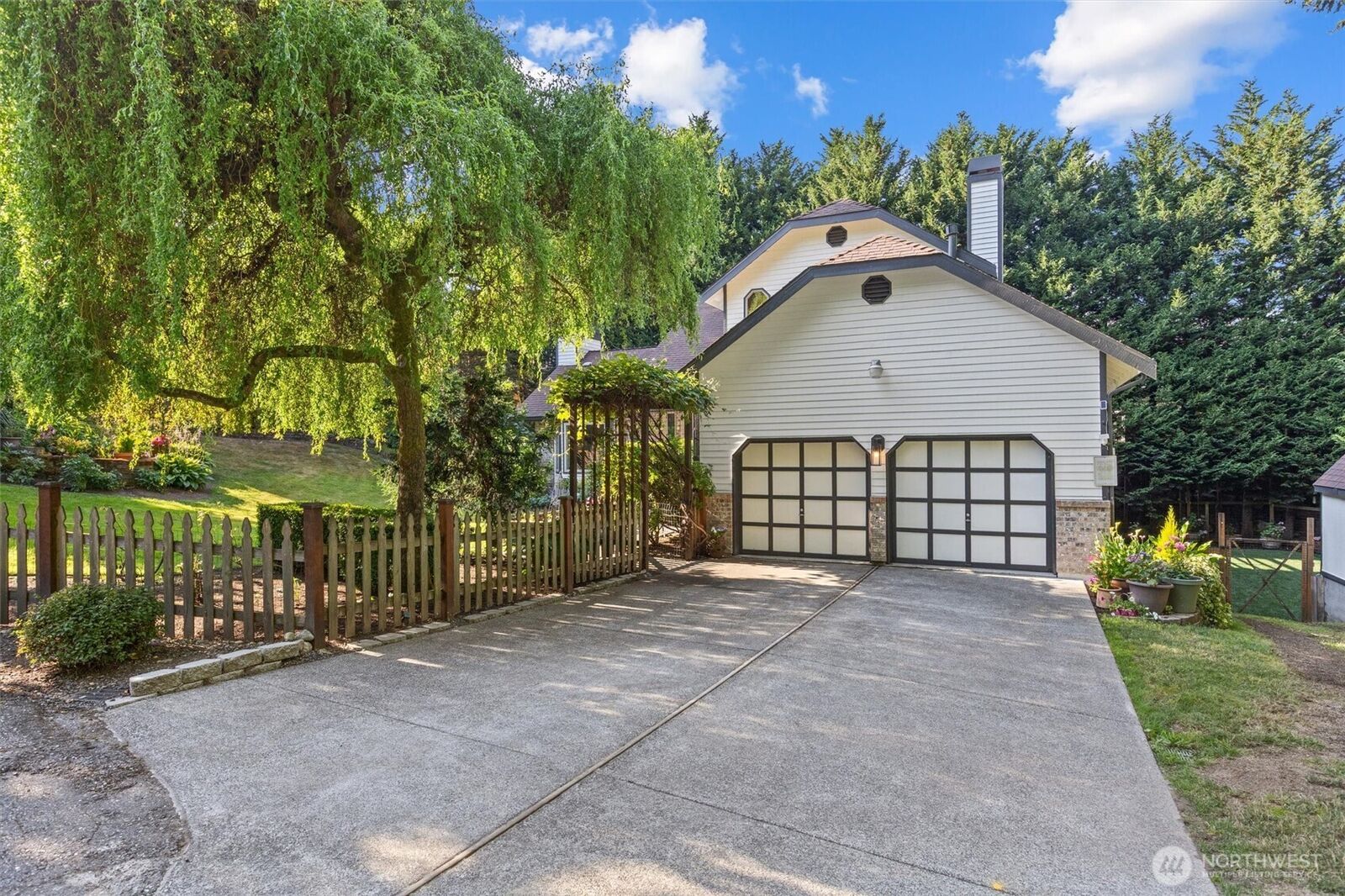 Property Photo: 2119 242nd Street SW WA 98021
