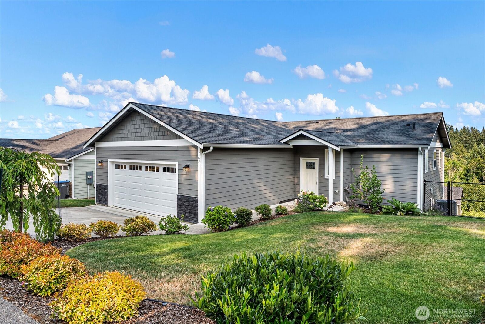 Property Photo:  7634 E Montana Street  WA 98366 