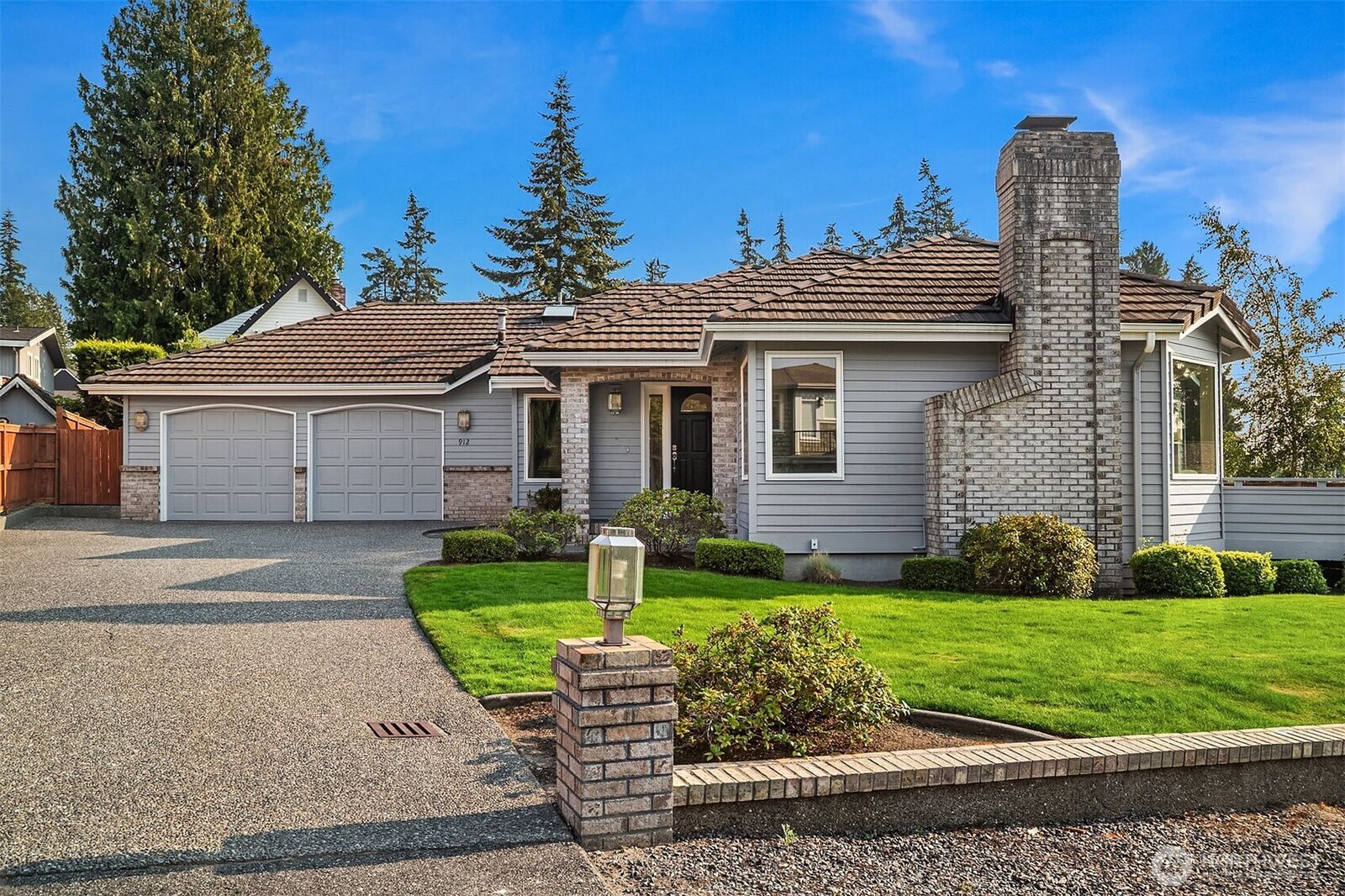 Property Photo: 912 Cedar Street WA 98020