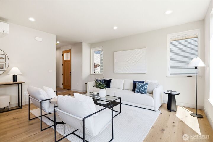 Property Photo:  11737  40th Avenue NE A  WA 98125 