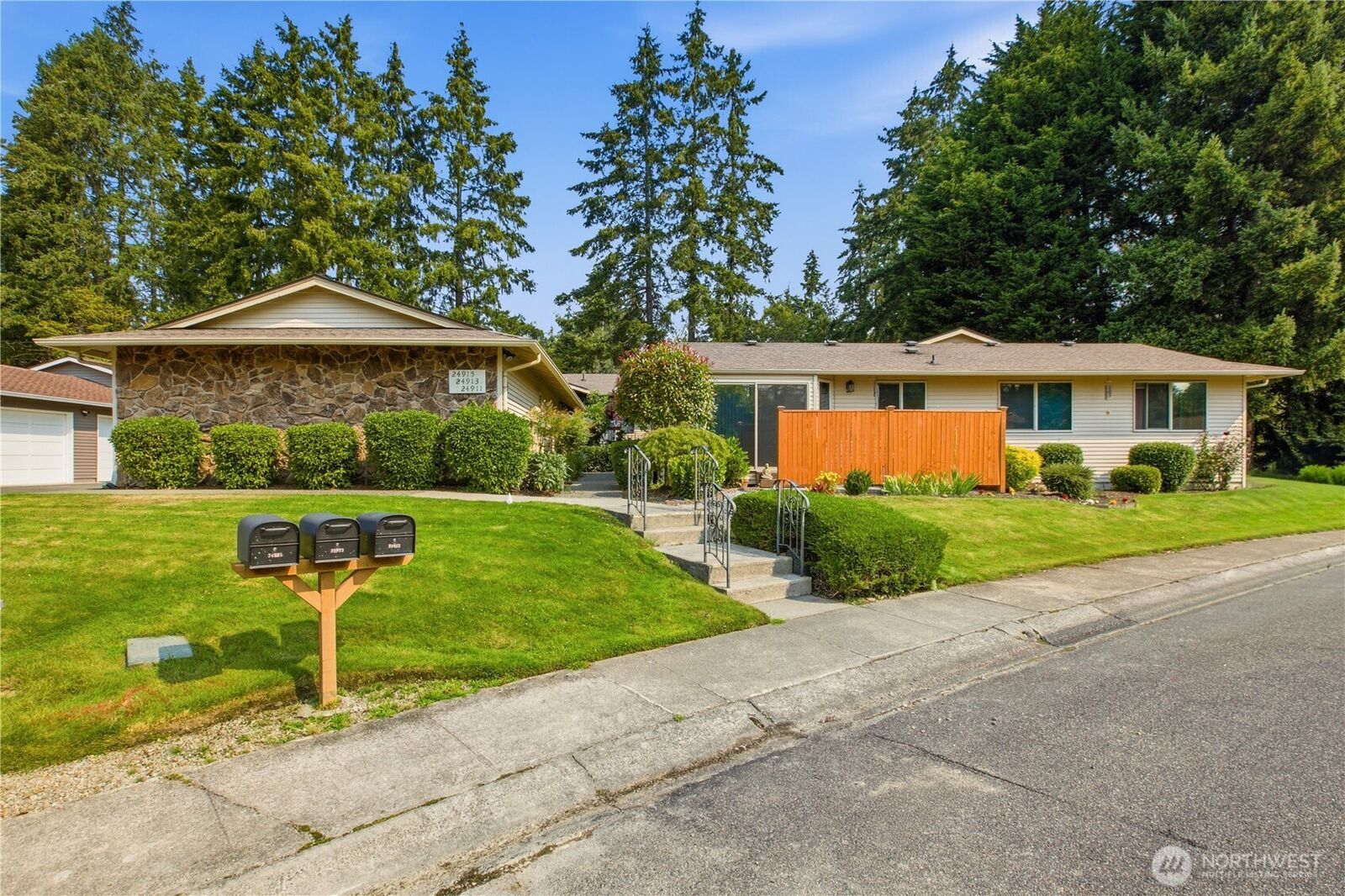 Property Photo:  24913  11th Avenue S  WA 98198 
