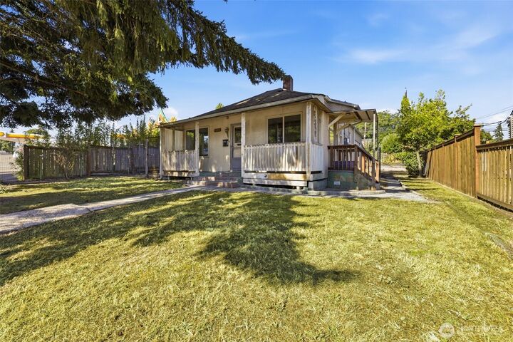 Property Photo: 4620 N Pearl Street WA 98407