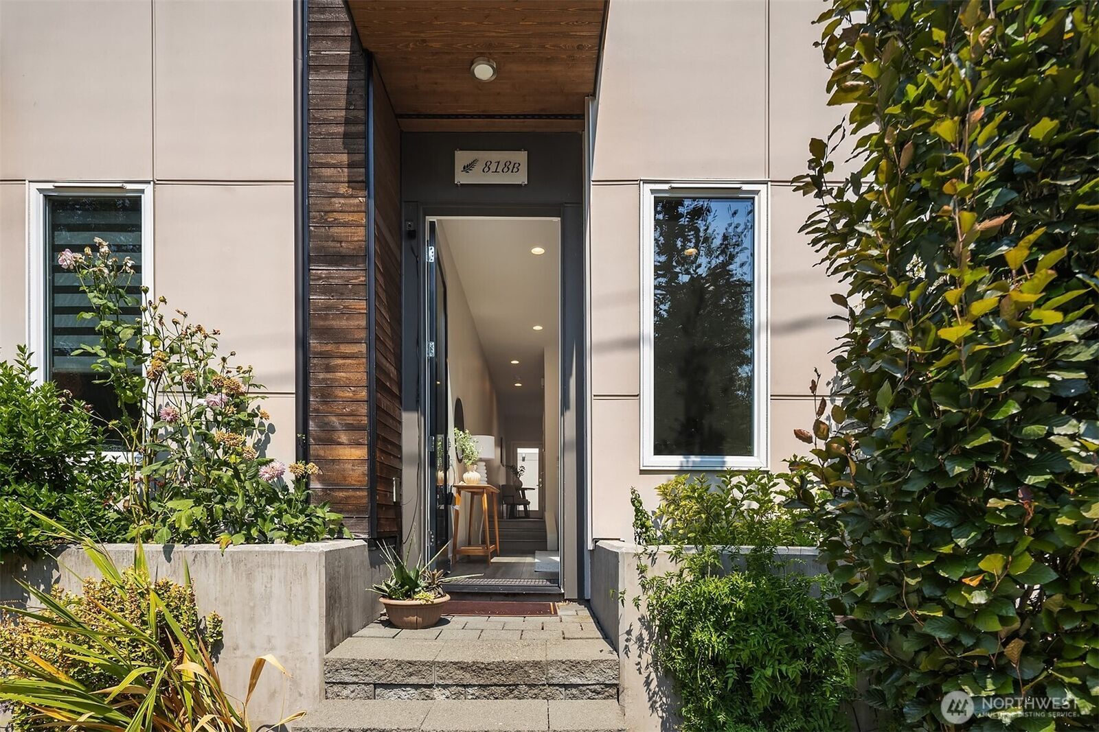Property Photo:  818 NW 53rd Street B  WA 98107 