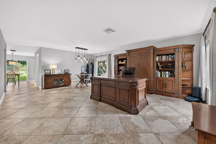 Property Photo:  5532 SE Graham Drive  FL 34997 
