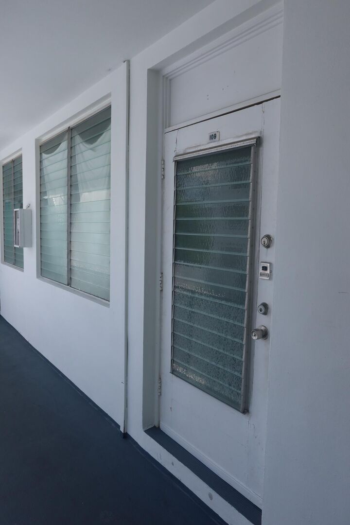 Property Photo:  1150 Euclid Avenue 109  FL 33139 