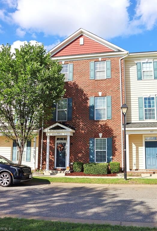 Property Photo:  515 Waterside Dr 117  VA 23666 