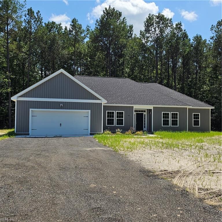 Property Photo: 1130 Rountree Cres VA 23437