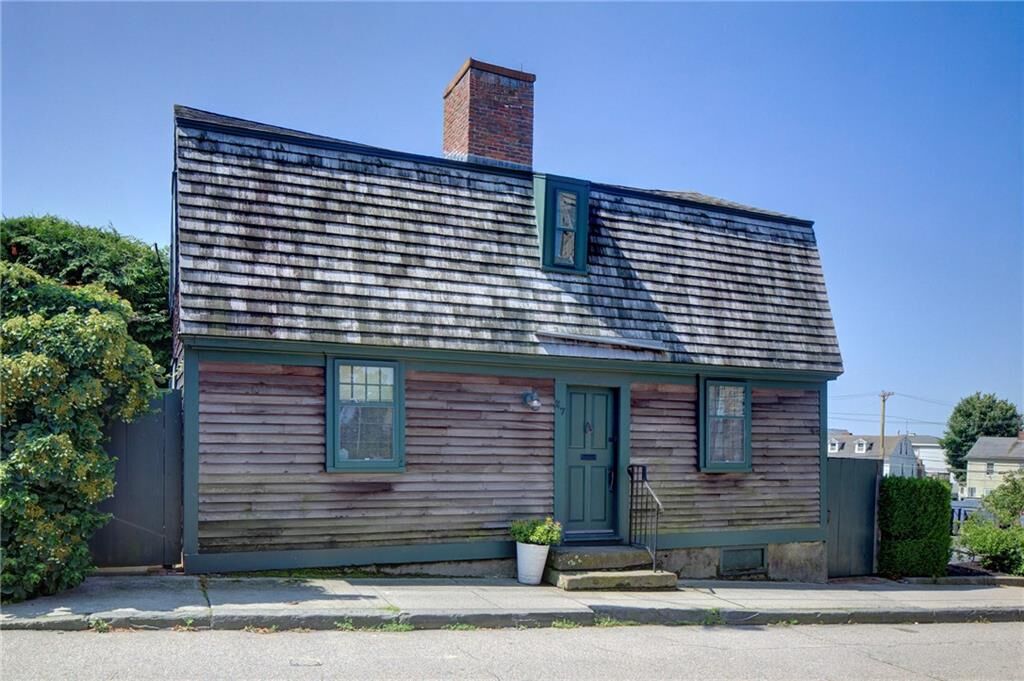 Property Photo:  27 William Street  RI 02840 