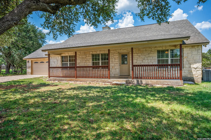 Property Photo: 904 Misty Lane TX 78070
