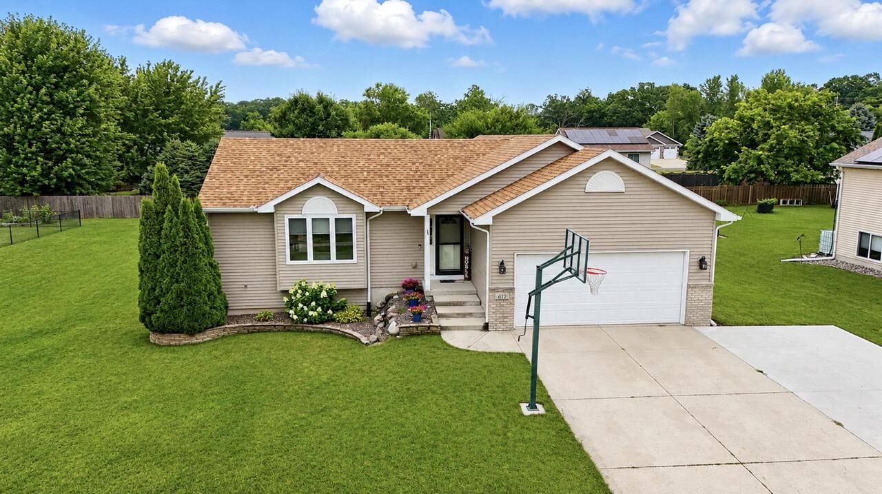 Property Photo:  612 Birdie Lane  WI 53955 