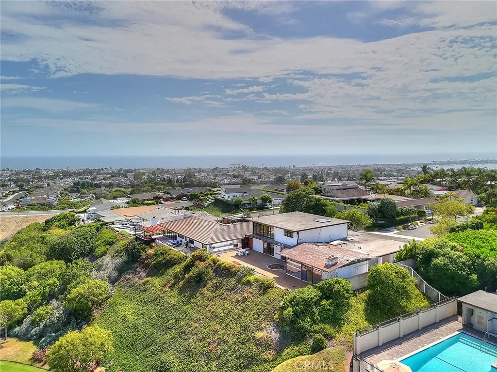 Property Photo:  1106 Sandpiper Drive  CA 92625 