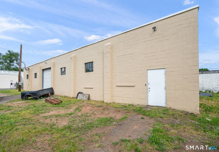 Property Photo: 100 Barclay Street CT 06519