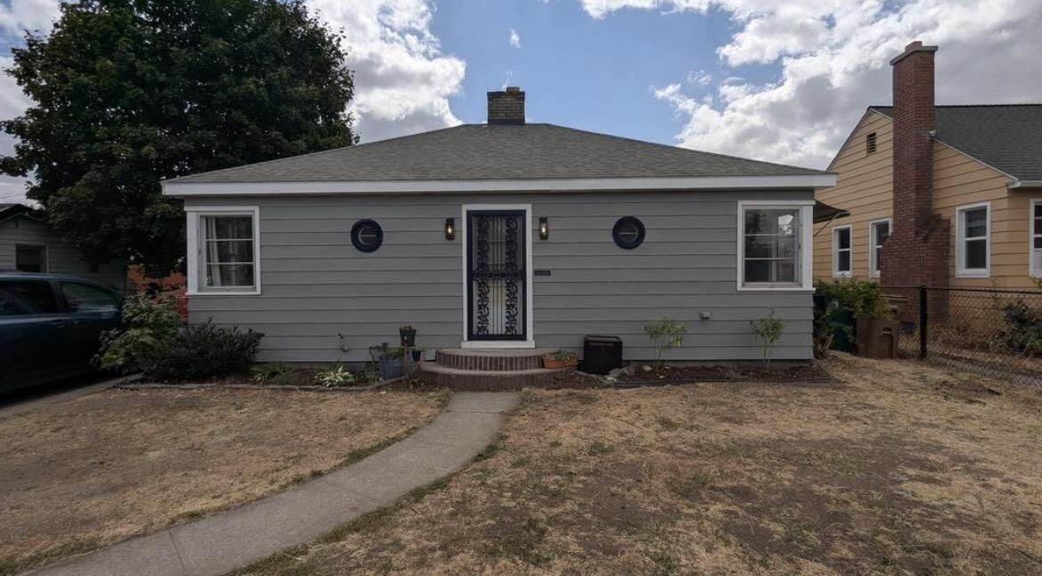 Property Photo:  1108 E Wellesley Ave  WA 99207 