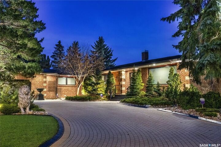 Property Photo: 15 Quappelle Court SK S7K 1C2