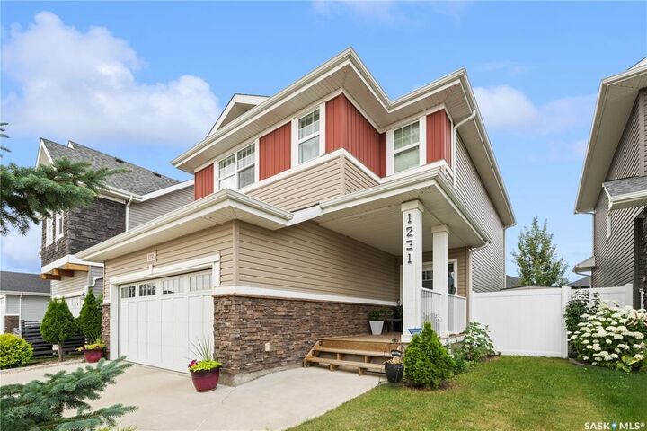Property Photo: 1231 Pringle Way SK S7T 1C9