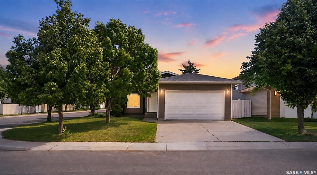 Photo de la propriété:  303 Haslam Crescent  SK S7S 1E4 