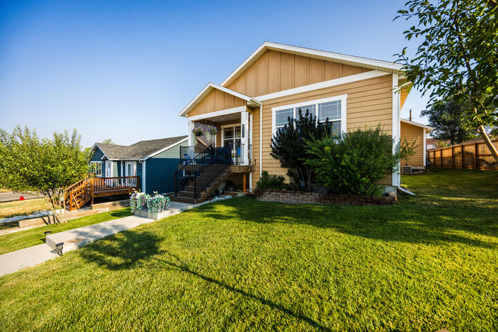 Property Photo:  811 E Works Street  WY 82801 
