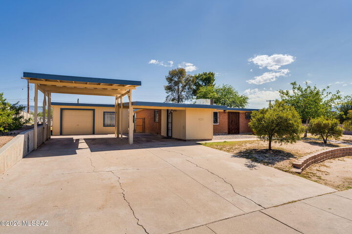 Property Photo:  7565 E 29th Street  AZ 85710 