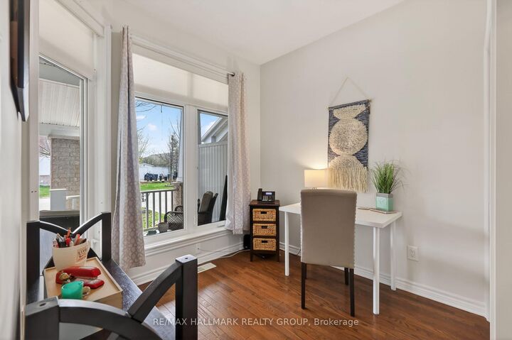 Property Photo:  236 Bulrush Crescent  ON K1T 0E6 