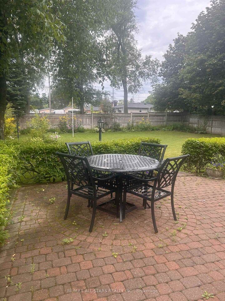 Property Photo: 19 Portico Drive ON M1G 3R4