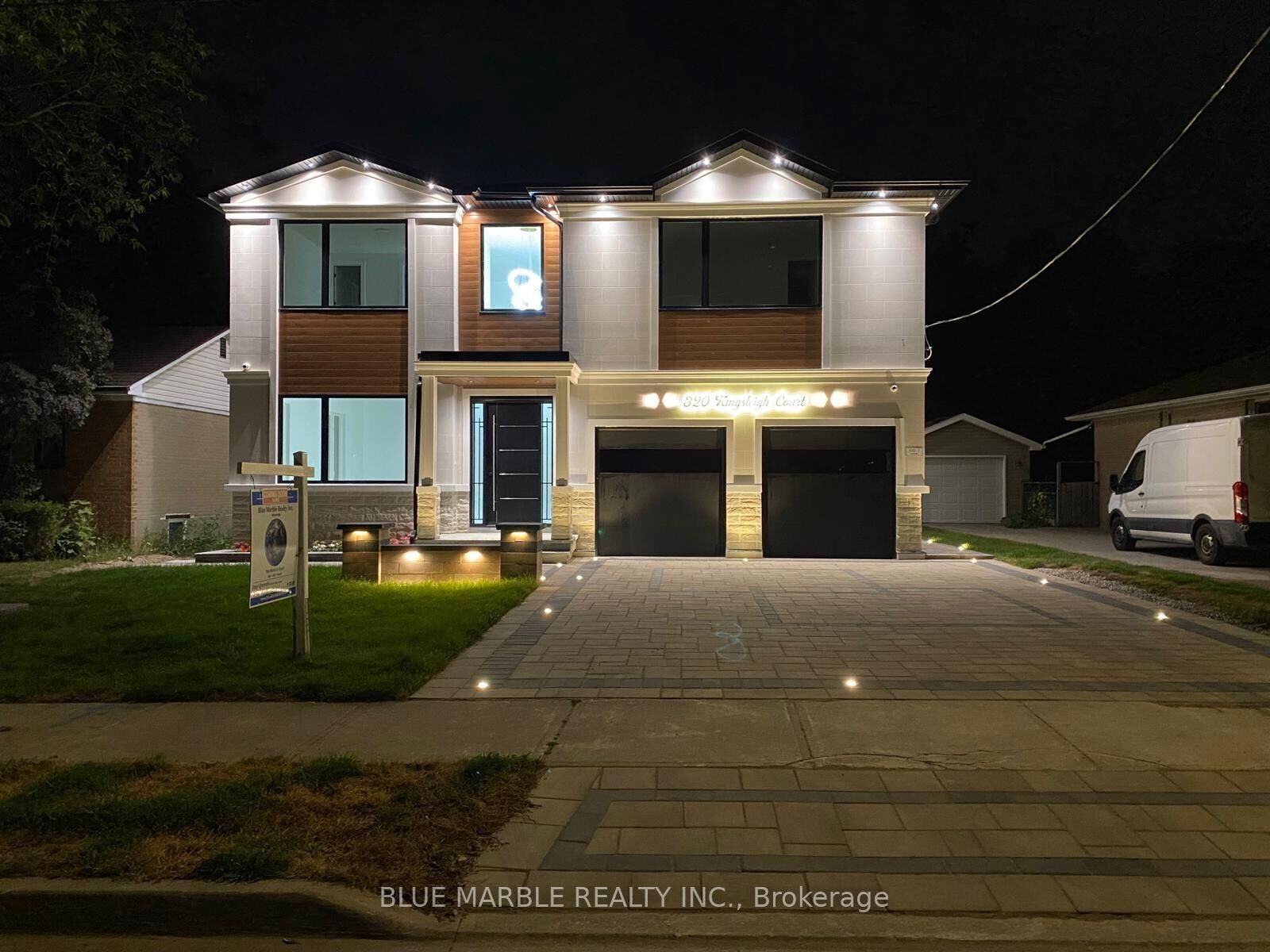 Property Photo: 320 Kingsleigh Court ON L9T 1X7